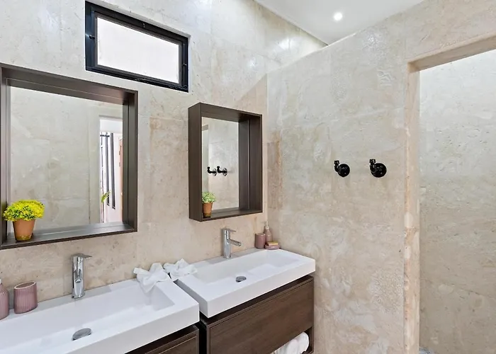 Villa Swim-through Glass Pool Villa, 5min *