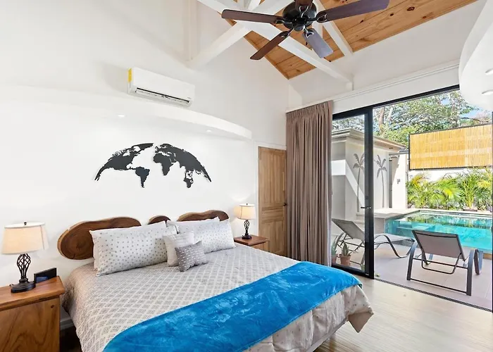 Swim-through Glass Pool Villa, 5min * Playa Flamingo